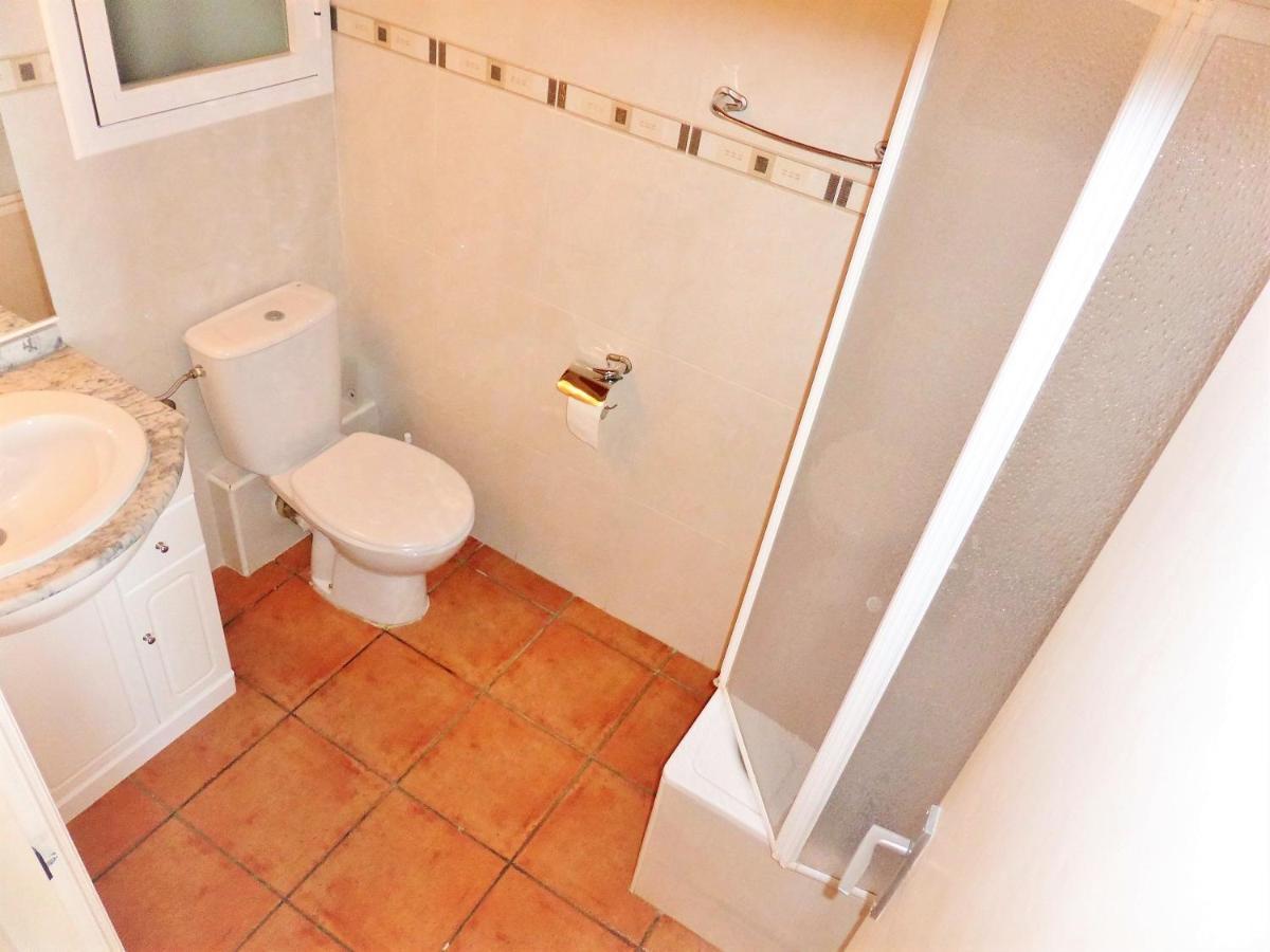 Apartamentos Cye 009 Punta Del Cavall سالو المظهر الخارجي الصورة