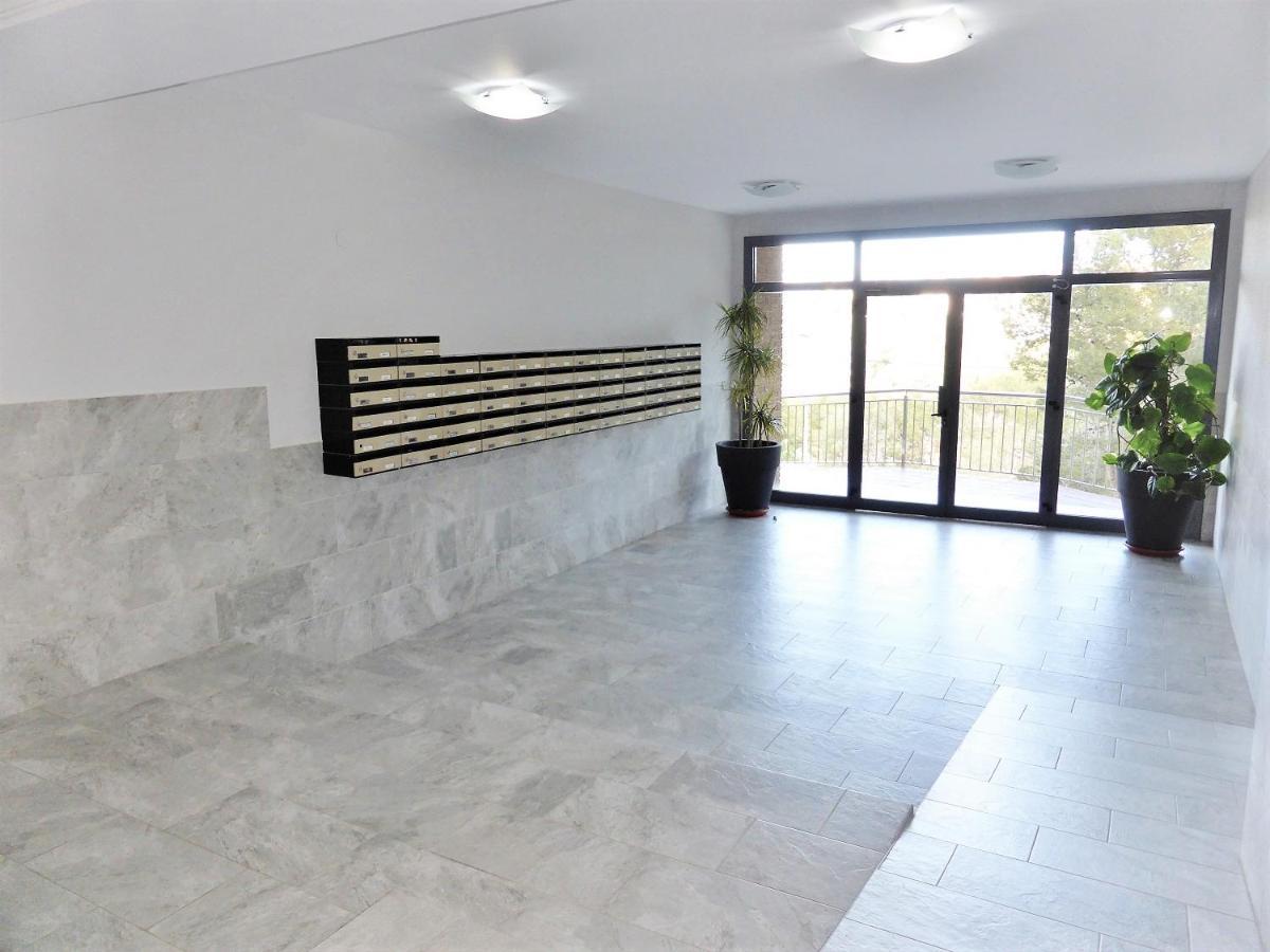 Apartamentos Cye 009 Punta Del Cavall سالو المظهر الخارجي الصورة